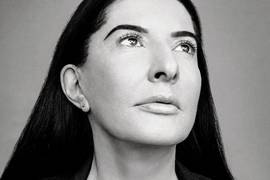 Марина Абрамович пропустит через себя миллион вольт ради перформанса