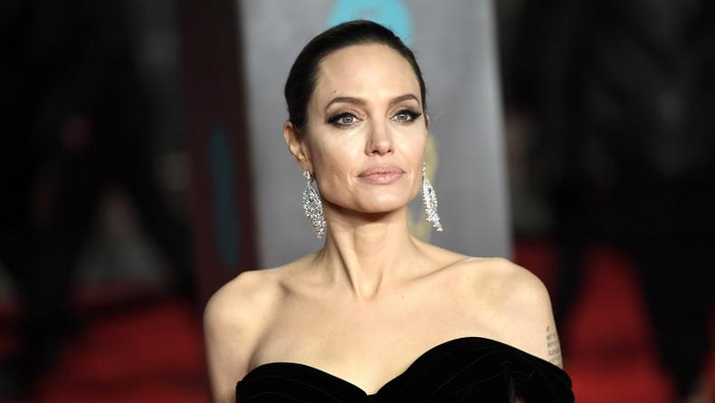 Анджелина Джоли снимется в сиквеле к Питеру Пену и Алисе в стране чудес
