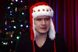 BadComedian жестко разгромил фильм про Деда Мороза с Бондарчуком