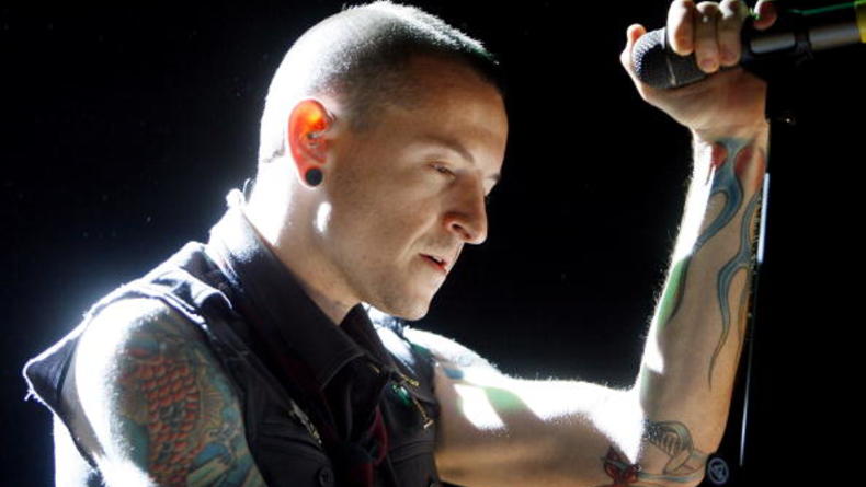 Сеть покорил посмертный трек солиста Linkin Park