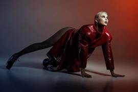 MARUV взорвала YouTube необычным клипом, снятым на Троещине