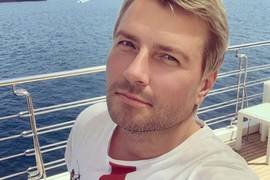"Иди отсюда": Басков подрался с Крутым в минском аэропорту