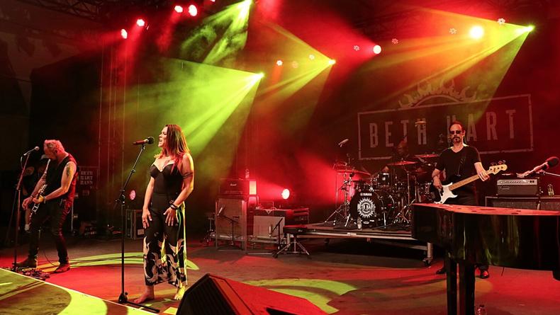 Богиня блюз-рока Бет Харт посетит Киев с новым альбомом об истории ее жизни