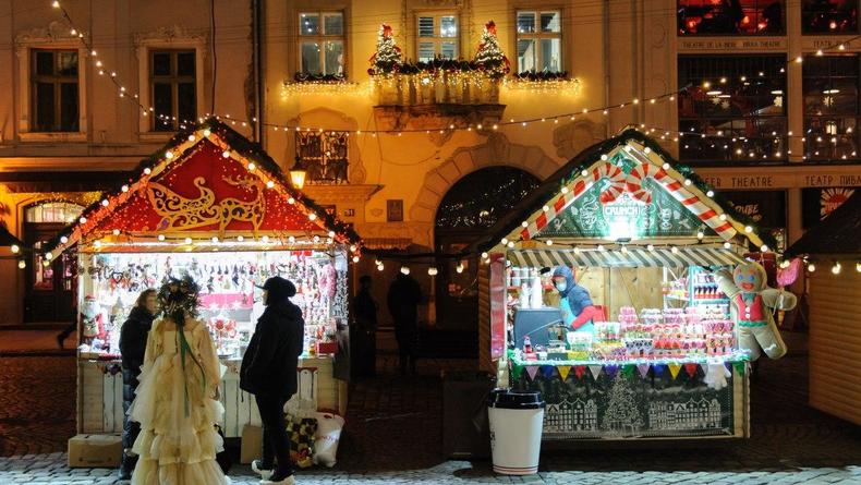 Во Львове открылась рождественская ярмарка