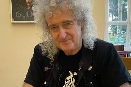 Брайан Мэй из группы Queen представил духи с барсучьим запахом
