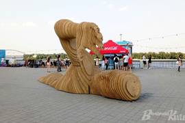 Скульптура для Burning Man в Киеве перекочевала на Почтовую площадь