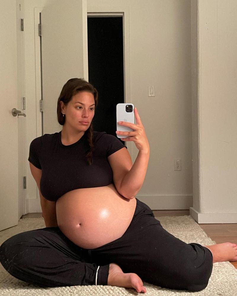 Эшли Грэм показала новые голые фото во время своей беременности - Афиша bigmir)net