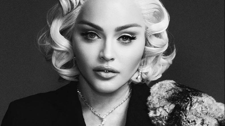 Мадонну обвинили в "гламуризации" смерти Мэрилин Монро