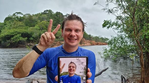 Брат и сестра Комарова отметили свои 32-летия Брат и сестра Комарова отметили свои 32-летия