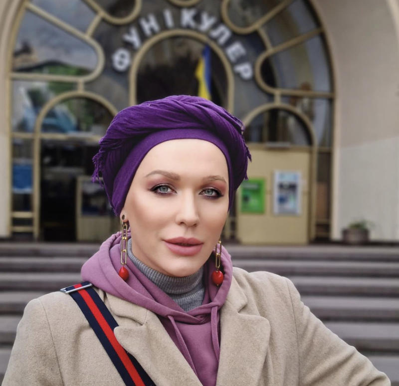 Монро рассказала, что на самом деле ее зовут Александр Фадеев. Монро рассказала, что на самом деле ее зовут Александр Фадеев.