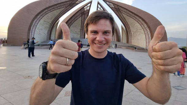 Дмитрий Комаров рассказал, что ему не скучно, поэтому он не задумывается о выгорании. Дмитрий Комаров рассказал, что ему не скучно, поэтому он не задумывается о выгорании.