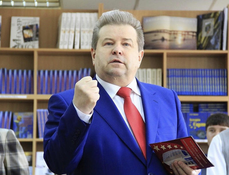Михаил Поплавский считает, что ему хватит на месяц 5 тысяч гривен. Михаил Поплавский считает, что ему хватит на месяц 5 тысяч гривен.