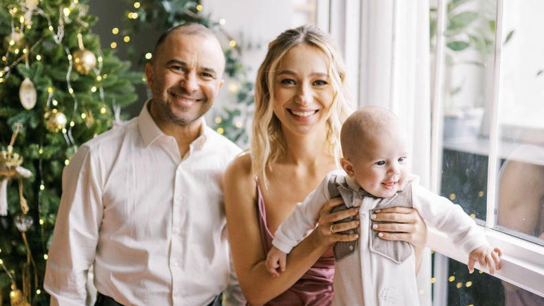 Жена Виктора Павлика показала реакцию его сына и дочери на свою беременность