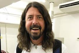 Лидер Foo Fighters рассказал о своей многолетней глухоте