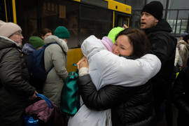 Если отсутствует связь: как позвонить родным и в экстренные службы