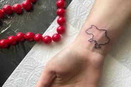 Патриотические татуировки украинцев заполнили соцсети – фото