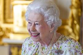 Елизавете II – 96 лет: представлен официальный портрет королевы