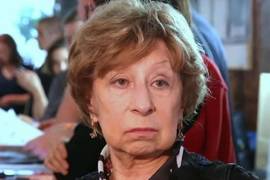Ахеджакова "устала от мнимого величия России и борьбы за "свои" земли"
