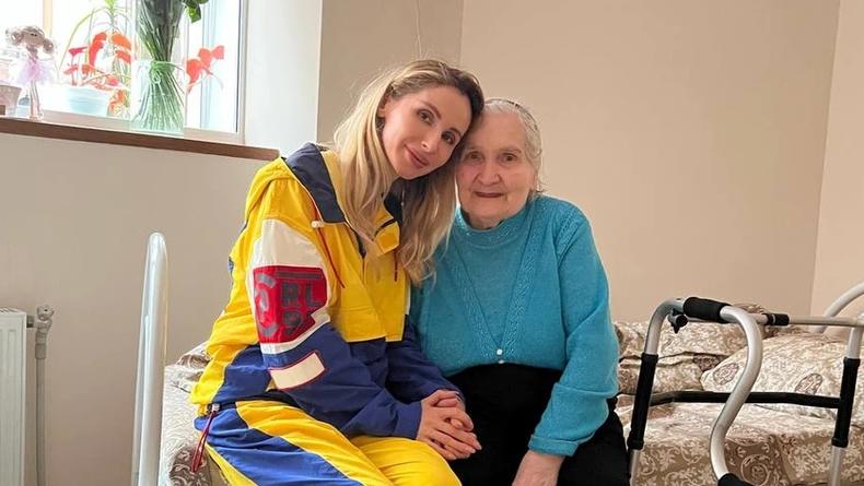 Бабушка Лободы покинула Ирпень перед попаданием в квартиру снаряда
