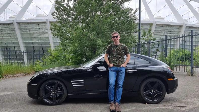 Комаров продал элитное авто, чтобы помочь ВСУ
