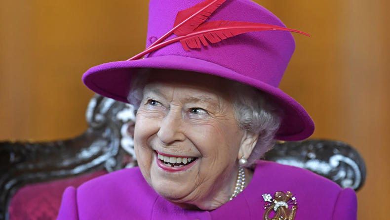 Королевский совет: Что делает Елизавета II, чтобы новые туфли не жали