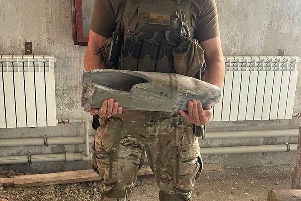 Олег Сенцов із російським &quot;подарунком&quot;.