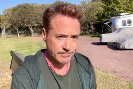 "На стороне Таноса?": Дауни-младший огорчил фанов носками с "Россией"