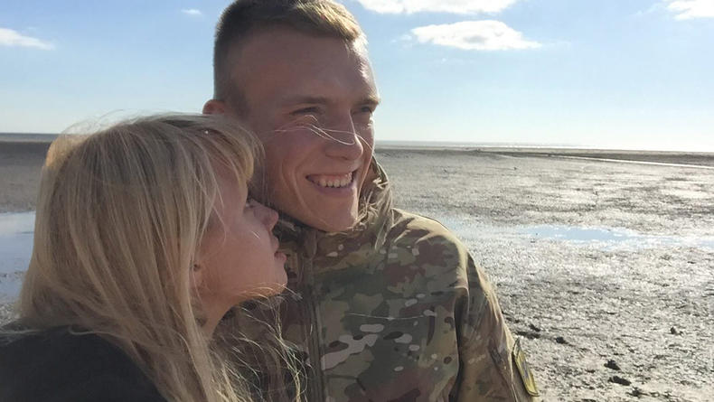 Жена освобожденного азовца Прокопенко: Набрал на 3 секунды, эмоции переполняют