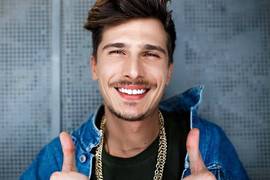 "Из сферы шоу-бизнеса": Позитив подтвердил новые отношения