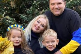 Бужинская показала свой патриотический отдых с мужем на Канарах – фото