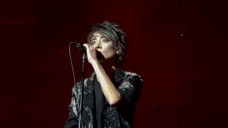 Земфіра виголосила антивоєнну промову на концерті в Лондоні – відео
