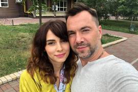 Жена Арестовича об амбициях президентства мужа: Будем смотреть по обстоятельствам