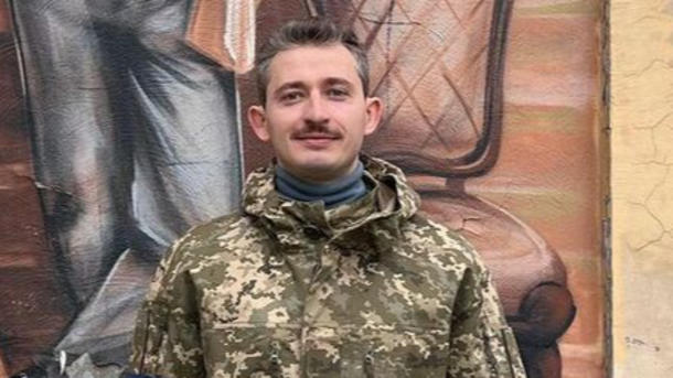 Коля Серга пополнил ряды ВСУ с начала вторжения. Коля Серга пополнил ряды ВСУ с начала вторжения.