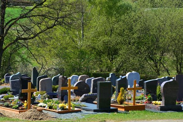 Когда поминать усопших в 2023 году в Украине; фото: pixabay.com