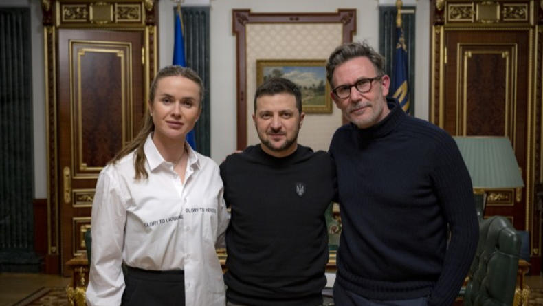 Амбассадор United24 Хазанавичус поделился, что подарил Зеленскому во время визита в Киев