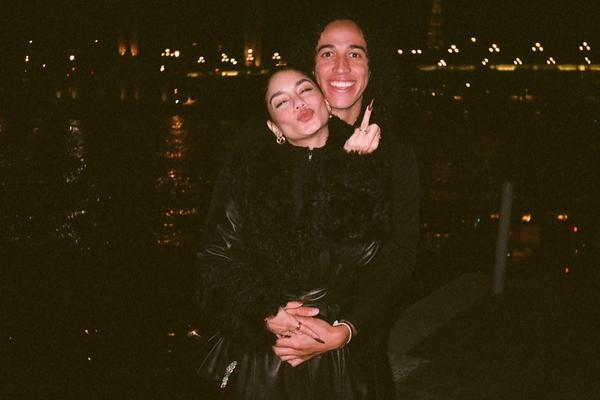 Ванесса Хадженс и Коул Такер Фото: instagram.com/vanessahudgens