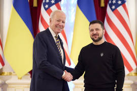 Байден посетил Украину: сеть взорвалась мемами