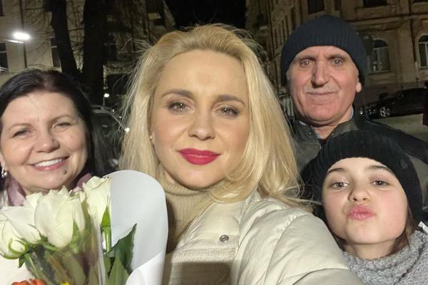 Лілія Ребрик з батьками і старшою дочкою Фото: instagram.com/liliia.rebrik