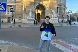 Блогер из РФ засветился в Одессе и заявил, что привез помощь ВСУ: о ком речь