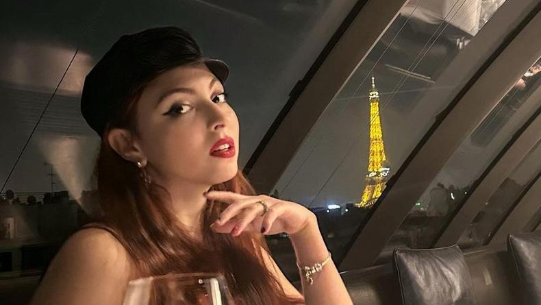 Дочь Поляковой отметила совершеннолетие с бокалом и поцелуями в Париже