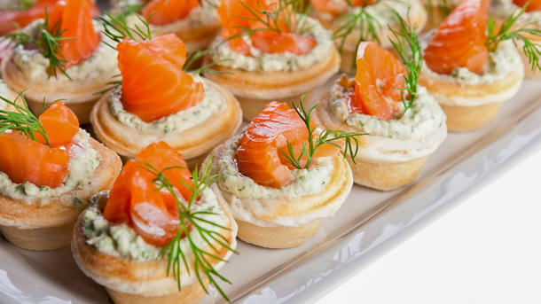 Быстрая и аппетитная закуска: ТОП-5 вкусных способов наполнить тарталетки Быстрая и аппетитная закуска: ТОП-5 вкусных способов наполнить тарталетки