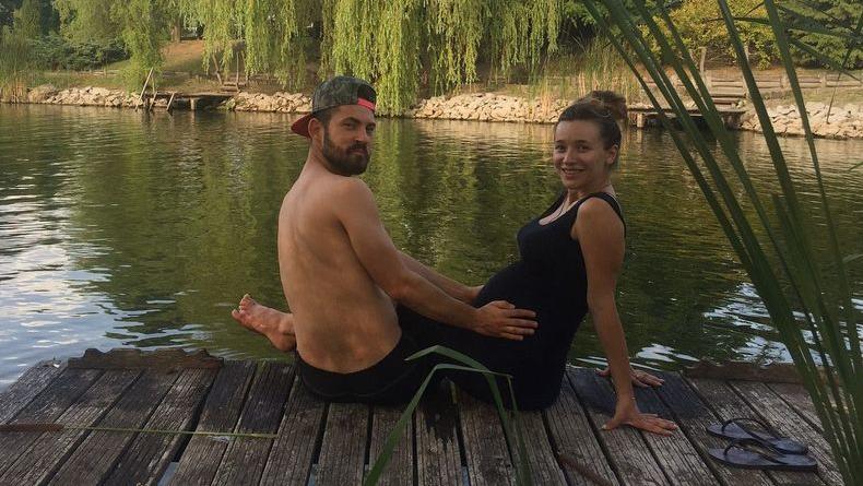 Жена Андрея Беднякова впервые засветила на фото лицо их 5-месячного сына Остапа