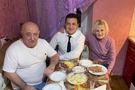 Зеленский признался, как сейчас общается с родителями: Отец говорит, что мы их уже победили