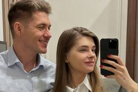 Молодая возлюбленная Остапчука запостила откровенное фото топлес