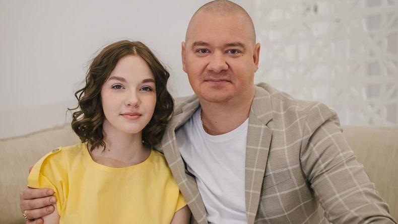 15-летняя дочь Евгения Кошевого стала моделью бренда одежды