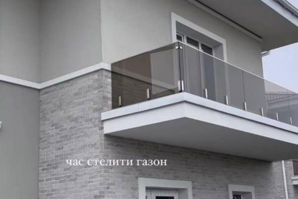 Полтавская обустраивает дом, который Остапчук еще не поделил с Горняк Фото: instagram.com/poka.tya