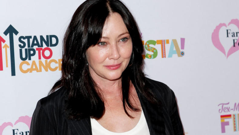 Известной голливудская актриса перенесла операцию по удалению опухоли головного мозга
