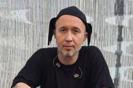 Бабкин показал игрушку, с которой прилетел в Майами