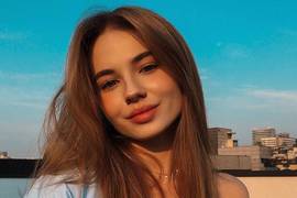 Василенко показала, как к ее ягодицам прижимается Моргенштерн
