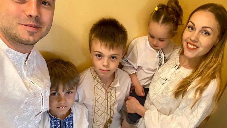 Тарас Тополя рассекретил, когда его жена Alyosha с тремя детьми вернется в Украину